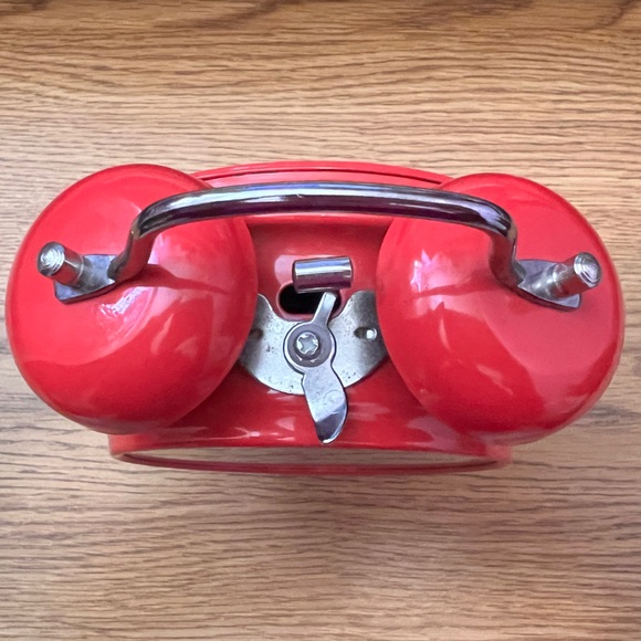 M&M’s Mr. Red Millennium Wind-Up Alarm Clock - Picture 3 of 5